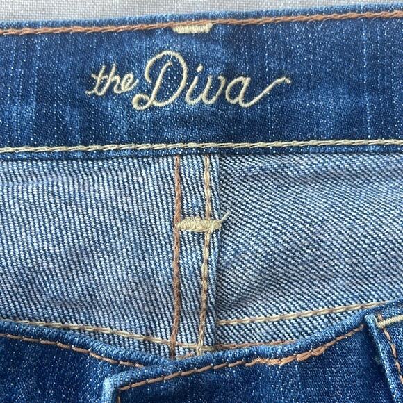Old Navy The Diva dark wash jeans size 4 short - Picture 3 of 7